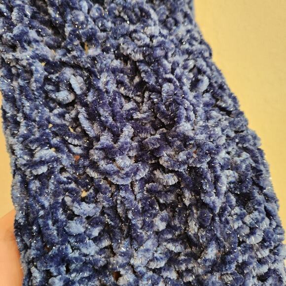 Handmade Loom Knit Blue Velour Sparkle Scarf - Picture 4 of 5